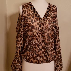 Ladies cold-shoulder long sleeve blouse